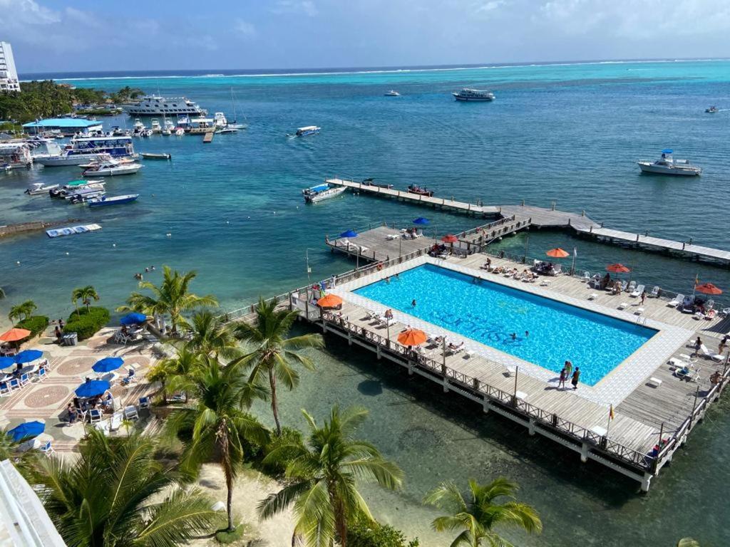 Apartamentos Con Playa Privada Y Vista Al Mar San Andrés Екстериор снимка